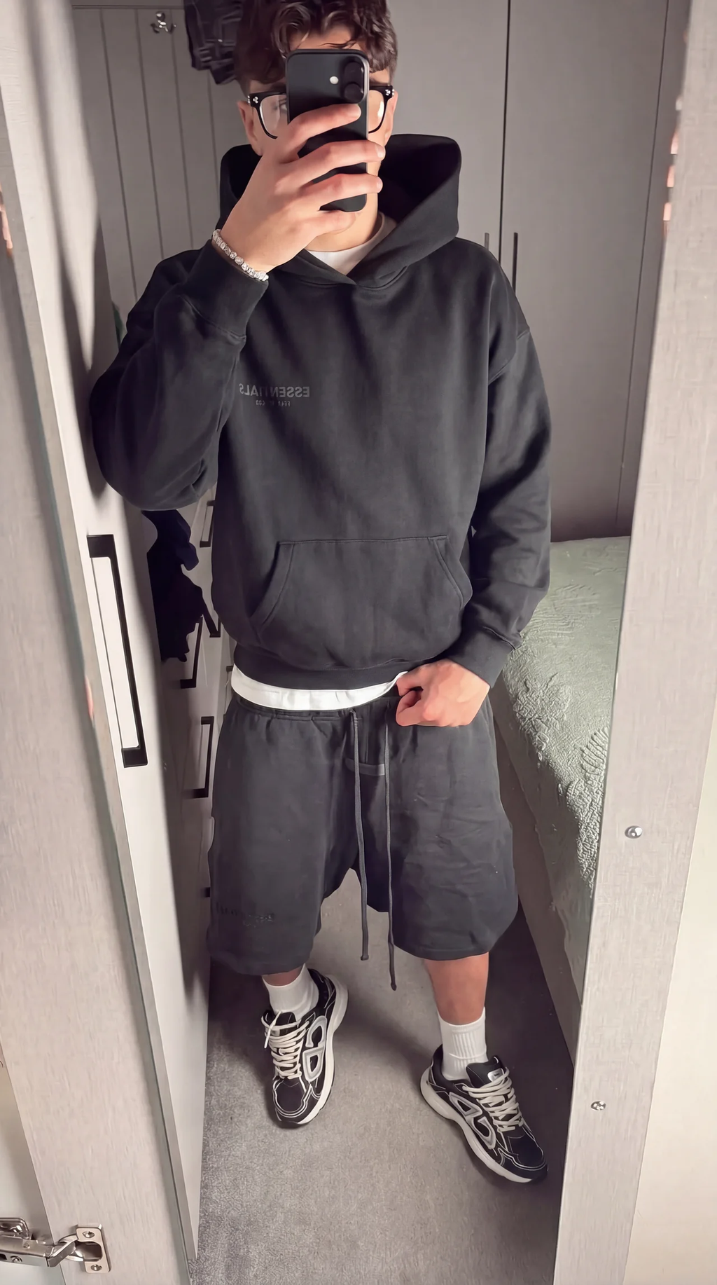 STEALTH MODE OUTFIT